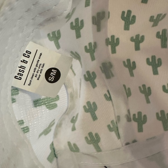 Cash & Co Baby Hat - Picture 3 of 3